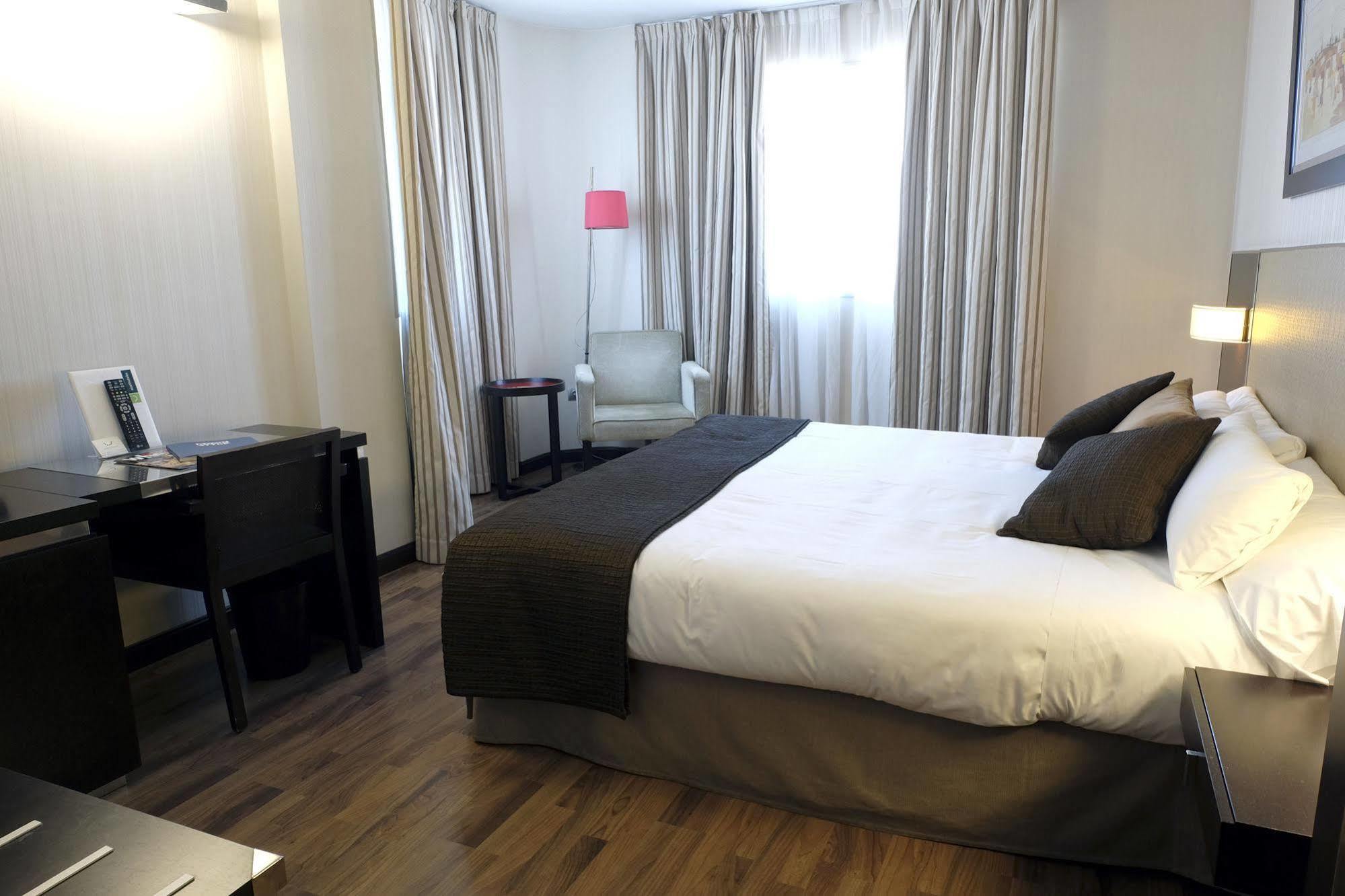 Hotel Asset Torrejon Torrejon de Ardoz Exterior photo
